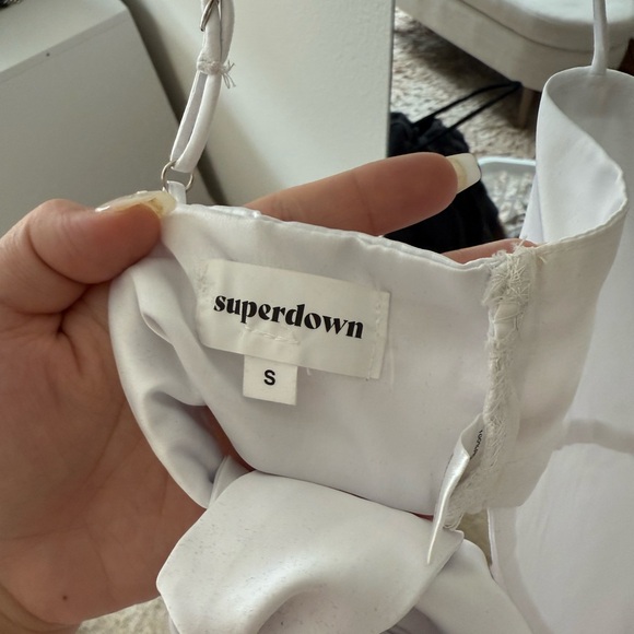 Superdown Tie Back Satin White Tank V Cut Strappy Top - Picture 7 of 9